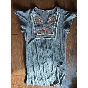 THML Womens XL Gray Floral Embroidered Top Short‎ Sleeve Blouse Casual